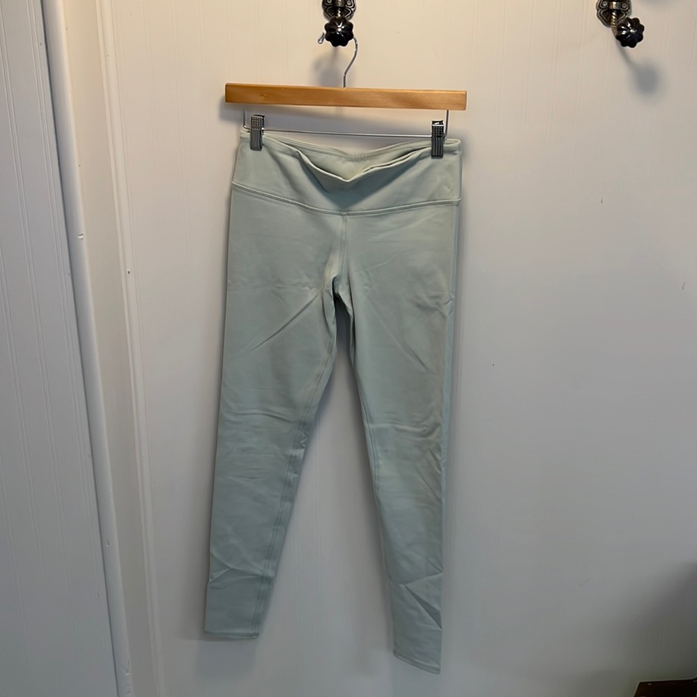 Sage Green Alo Leggings!